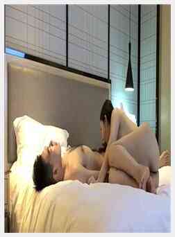 妹子颜值身材非常极品，沙发先口，床上还给毒龙