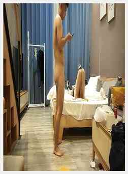 22岁，兼职学生妹，女仆装，近景调情啪啪，嫩乳直逼镜头